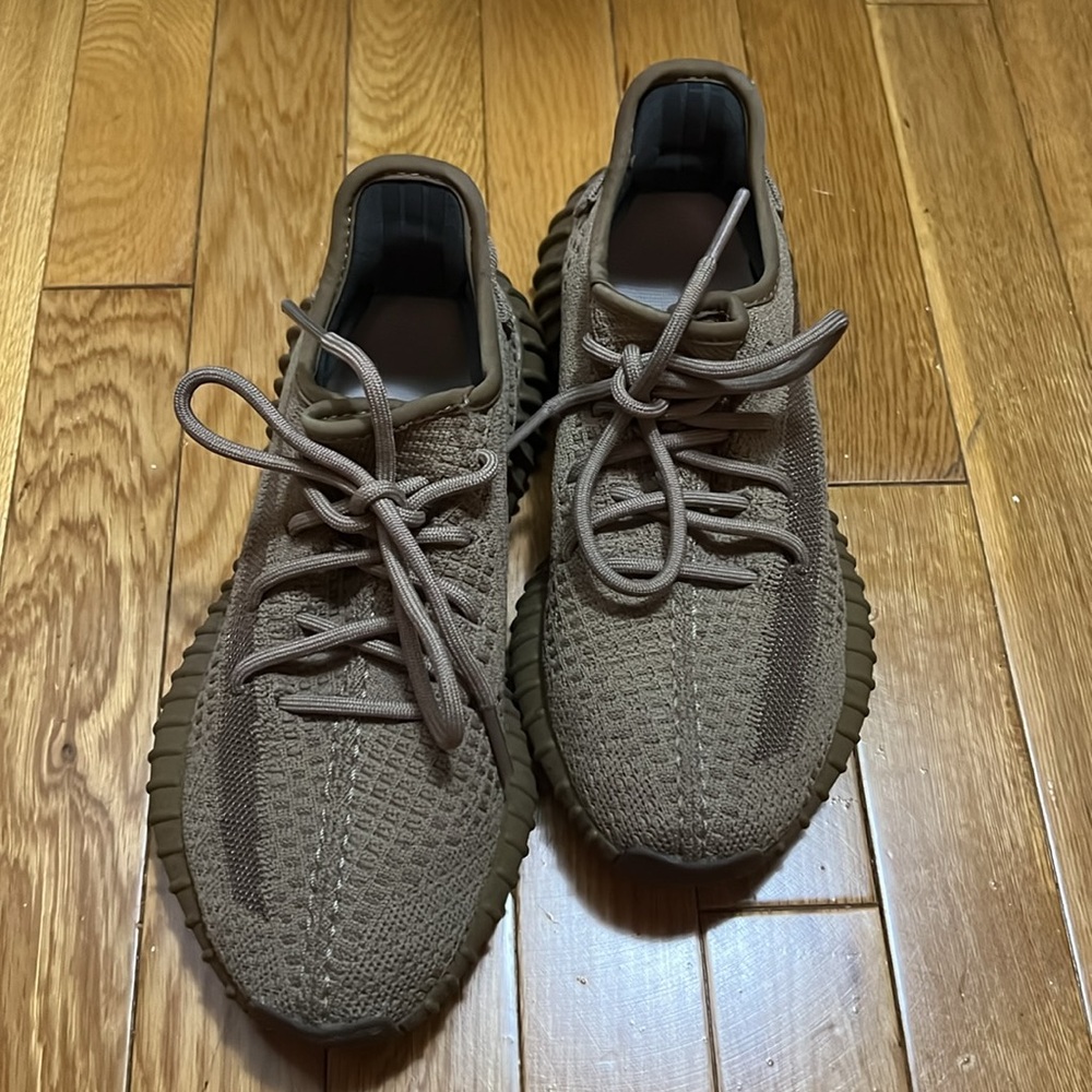 Yeezy Sneakers